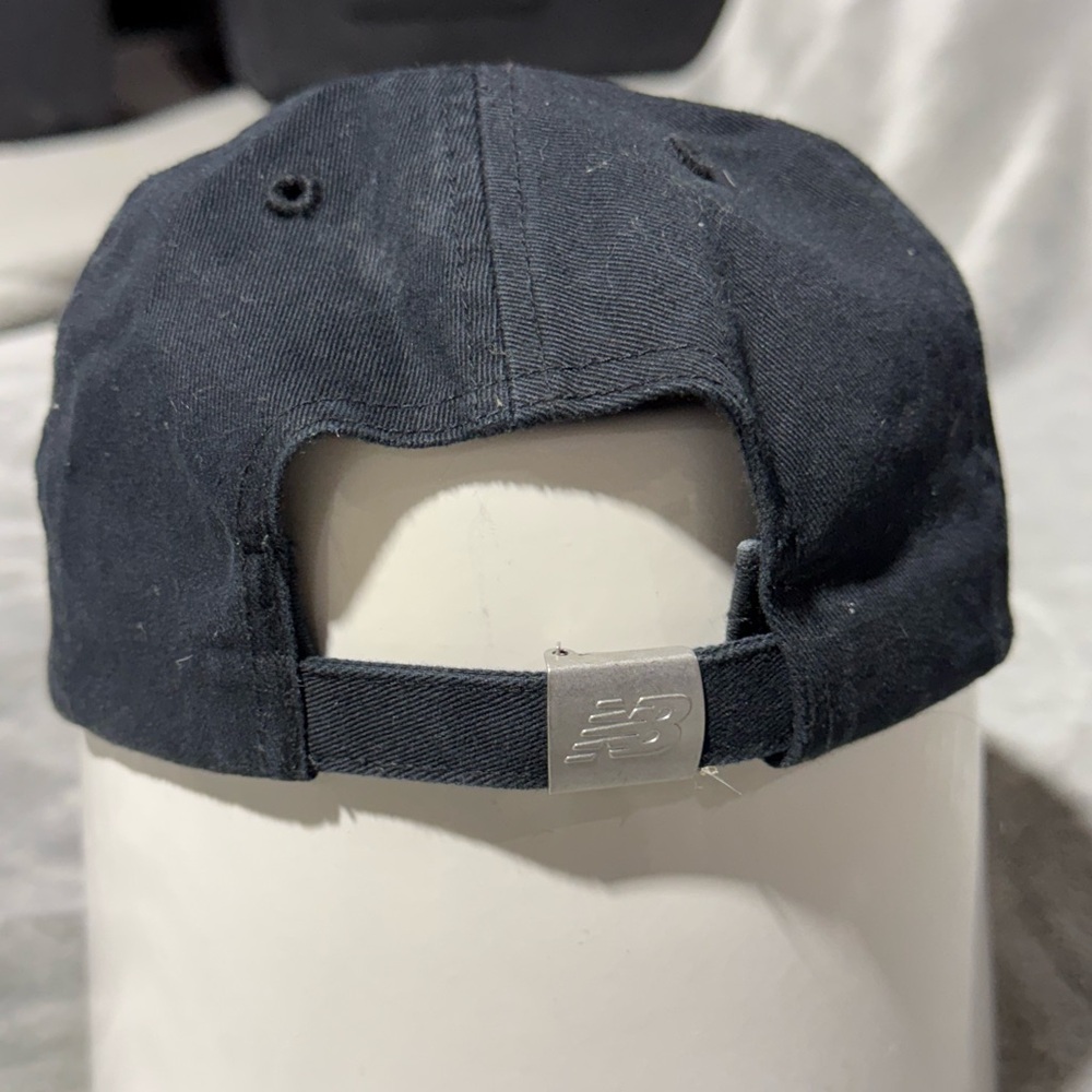 New Balance Adjustable Strapback Running Hat Cap Dad - Picture 4 of 6